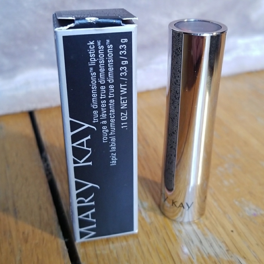 True Dimensions Lipstick Mary Kay